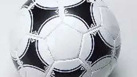 “八成胜率对决黑马强队，谁将称霸赛场？”